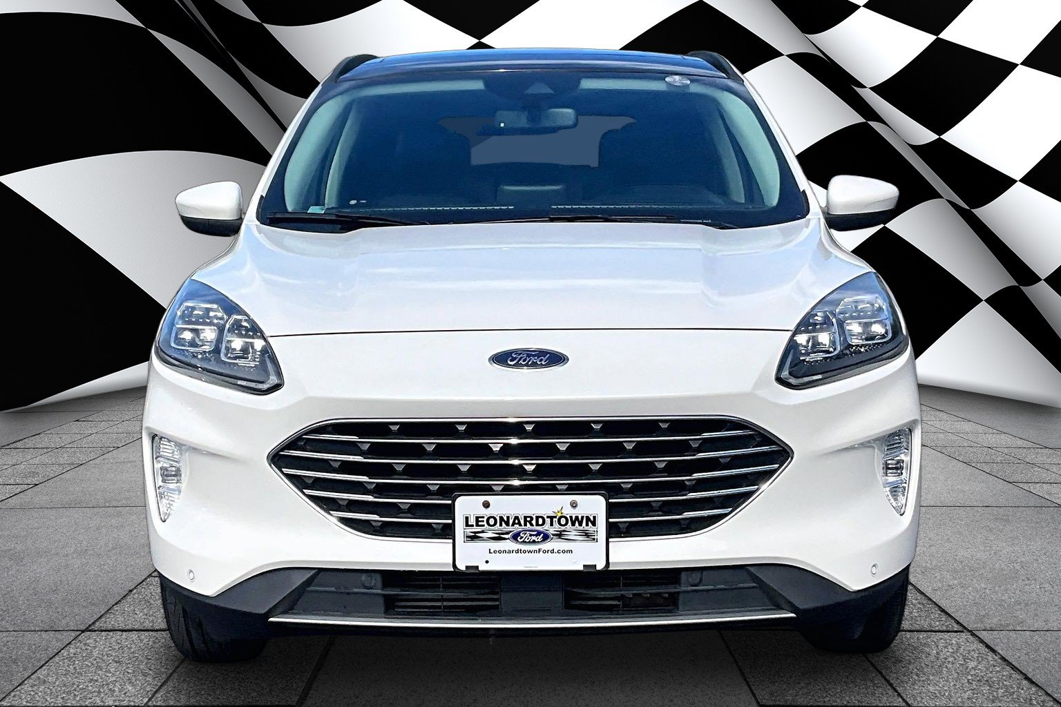 Used 2022 Ford Escape Titanium w/ Titanium Elite Package AWD/4WD image 3