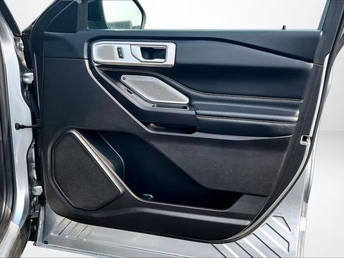Used 2020 Ford Explorer ST w/ Premium Technology Package AWD/4WD image 22