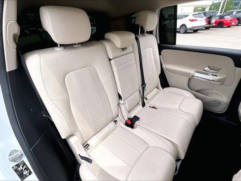 Used 2020 Mercedes-Benz GLB 250 image 17