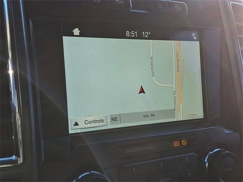 Used 2017 Ford F250 XLT w/ XLT Premium Package image 3