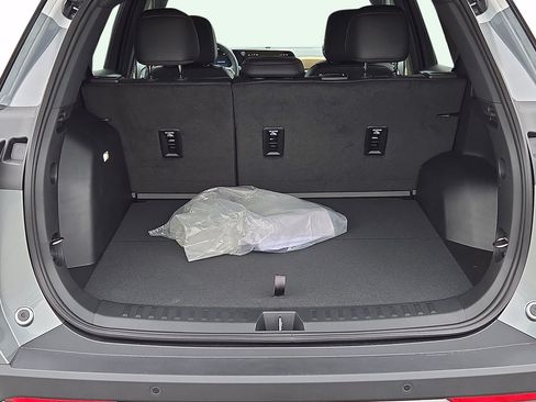 New 2026 Chevrolet Equinox ACTIV w/ Convenience Package III FWD image 9