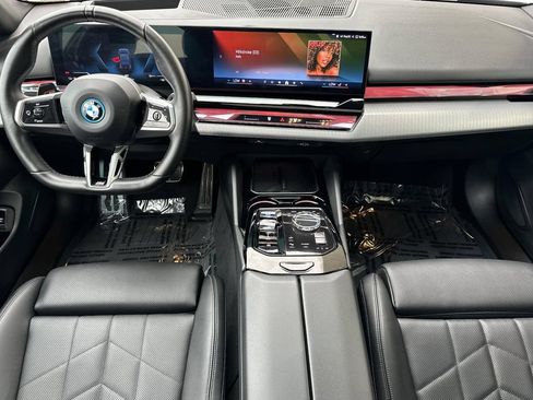 Used 2024 BMW i5 eDrive40i w/ Executive Package RWD image 14
