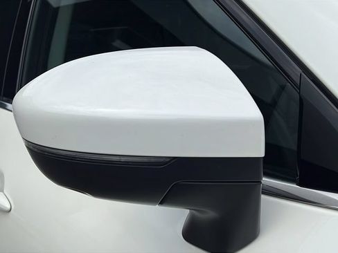 Used 2022 Nissan Pathfinder Platinum w/ Cargo Package FWD image 27