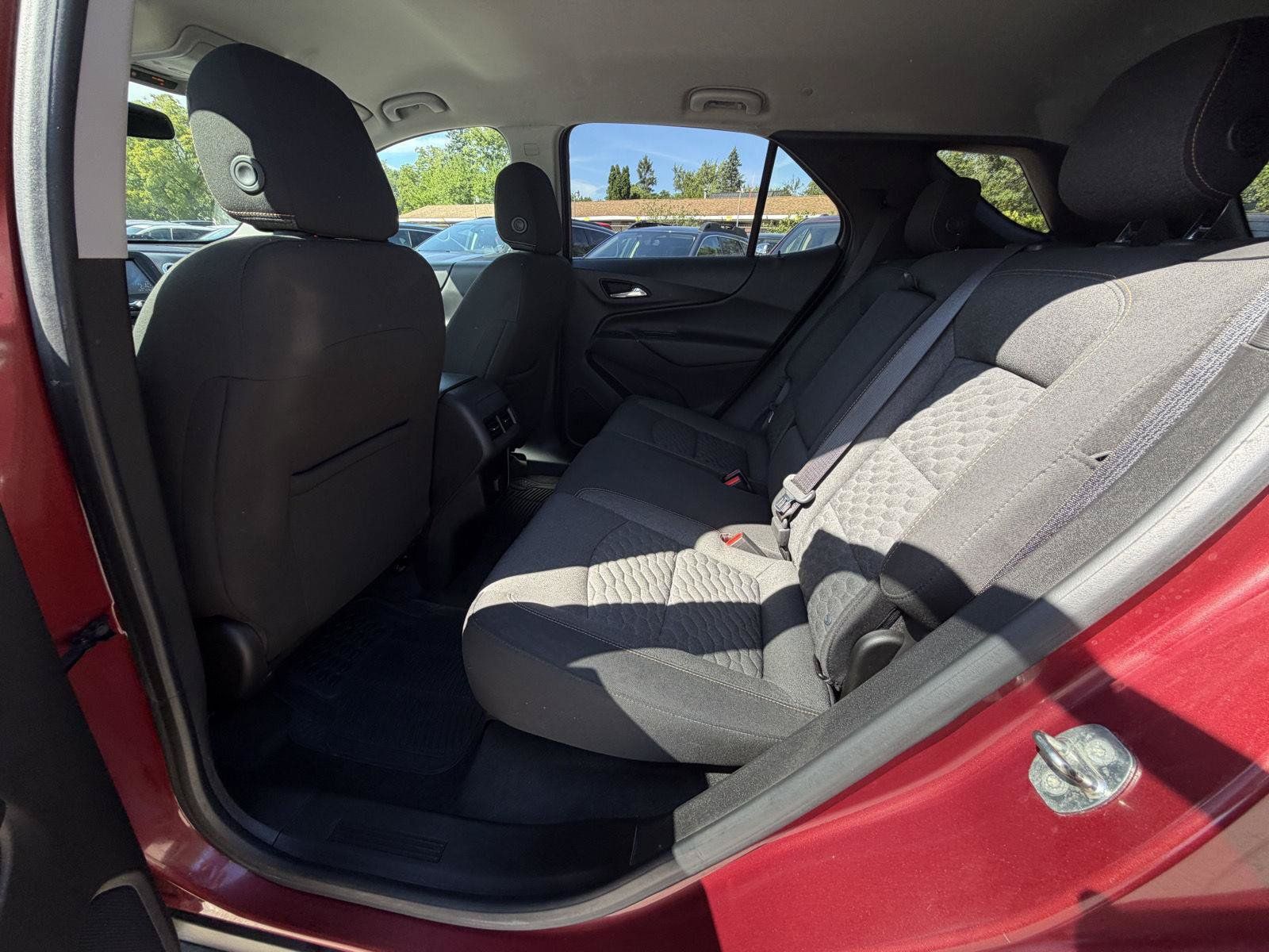Used 2018 Chevrolet Equinox LT AWD/4WD image 19
