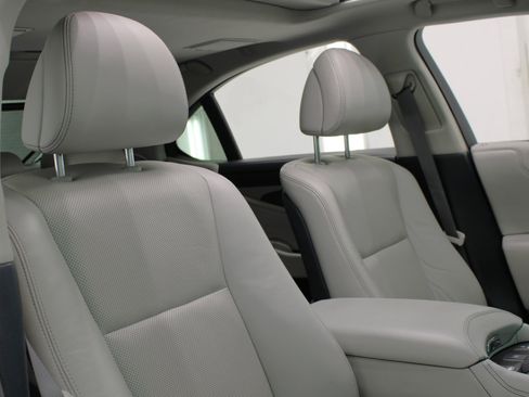 Used 2016 Lexus LS 460 image 49