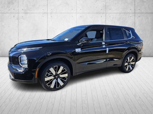 New 2025 Mitsubishi Outlander SE image 3