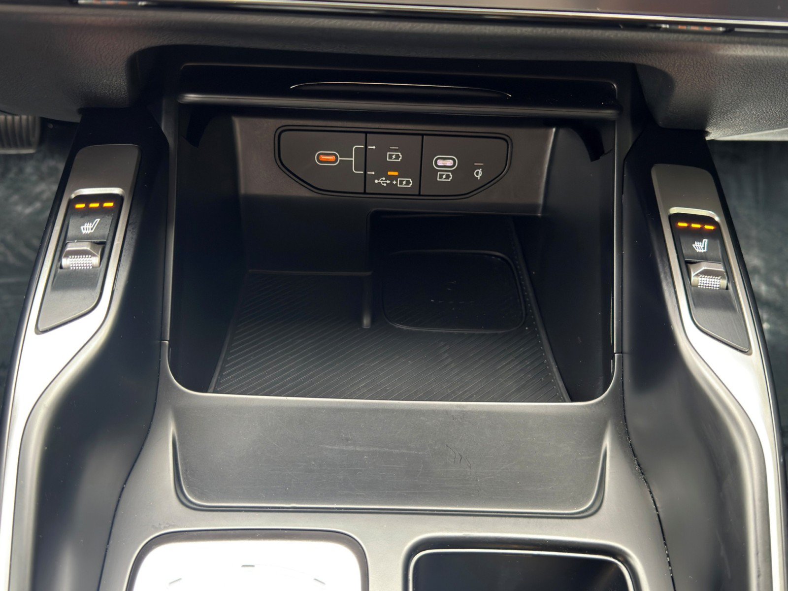 Used 2025 Kia Sorento EX AWD/4WD image 30