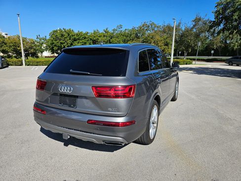 Used 2017 Audi Q7 3.0T Prestige image 9
