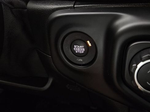 Used 2021 Jeep Wrangler Unlimited Sahara AWD/4WD image 19