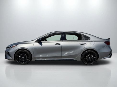 Used 2023 Kia Forte GT FWD image 2