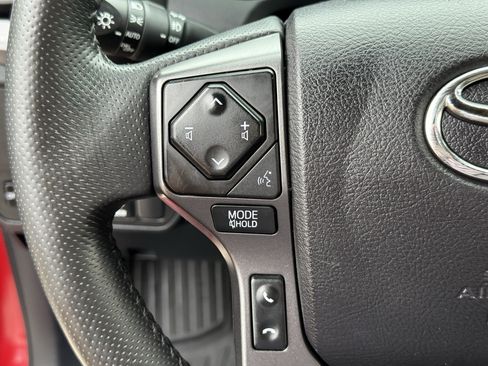 Used 2021 Toyota Tacoma TRD Sport w/ Technology Package AWD/4WD image 16