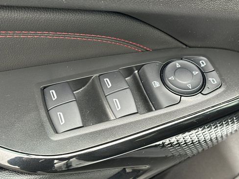 Used 2025 Chevrolet Trax RS w/ Driver Confidence Package image 12