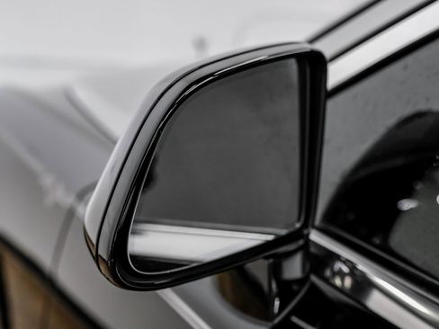 Used 2014 Rolls-Royce Ghost image 55