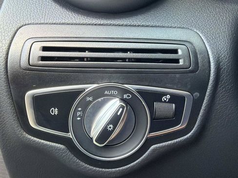 Used 2022 Mercedes-Benz GLC 300 image 33