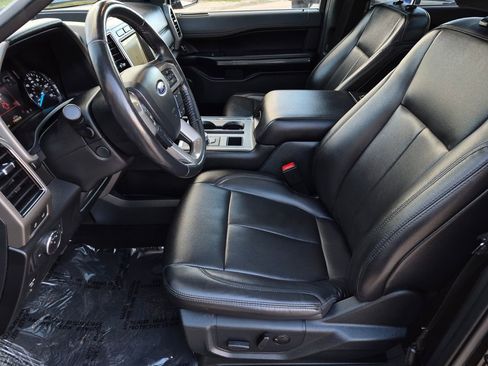 Used 2021 Ford Expedition Max XLT image 18