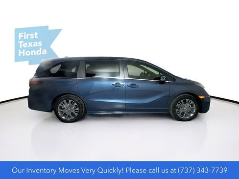 New 2026 Honda Odyssey Touring image 8