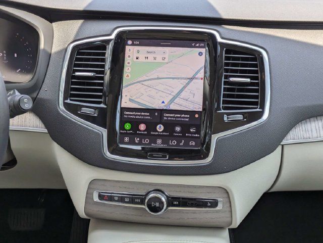Certified 2024 Volvo XC90 B5 Plus AWD/4WD image 24