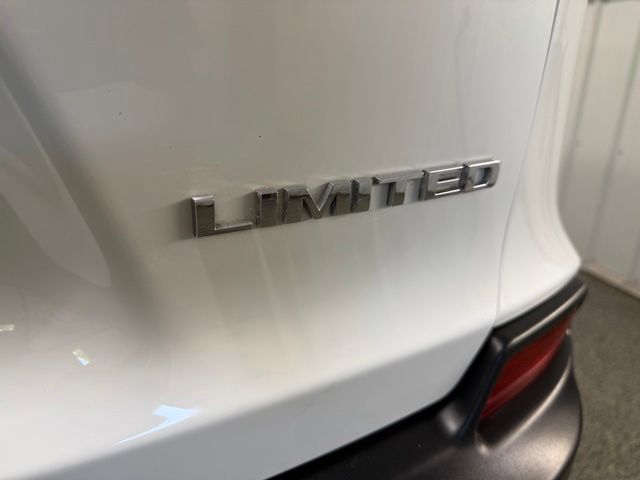 Used 2019 Jeep Cherokee Limited AWD/4WD image 29