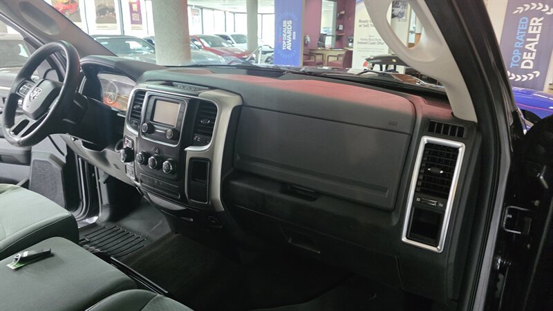 Used 2017 RAM 1500 Classic SLT AWD/4WD image 24