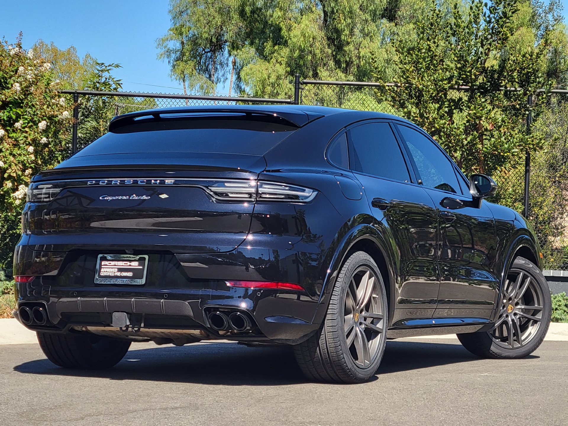 Certified 2022 Porsche Cayenne Turbo AWD/4WD image 7
