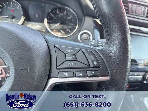 Used 2018 Nissan Rogue SV w/ Premium Package AWD/4WD image 22