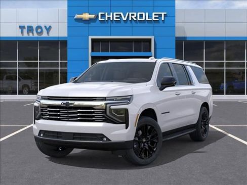 New 2025 Chevrolet Suburban Premier AWD/4WD image 6