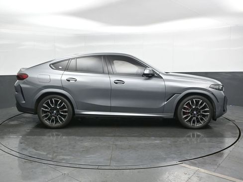 Used 2024 BMW X6 xDrive40i w/ Premium Package image 3
