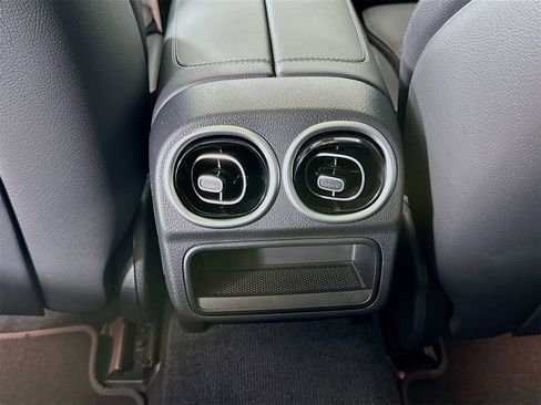 Certified 2025 Mercedes-Benz C 300 Sedan image 28