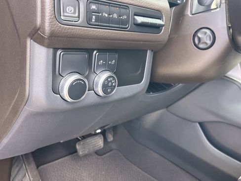 Used 2021 GMC Yukon XL Denali RWD image 37