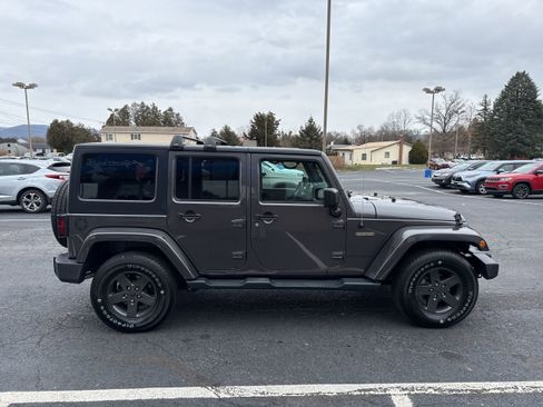 Used 2016 Jeep Wrangler Unlimited Sport image 7
