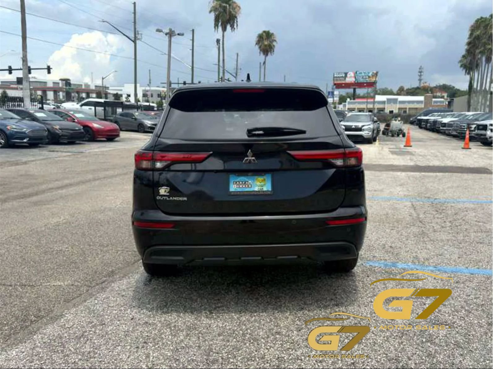 Used 2022 Mitsubishi Outlander ES FWD image 3