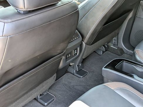 Certified 2024 Nissan Pathfinder Platinum AWD/4WD image 31