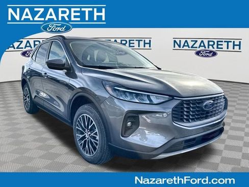 New 2026 Ford Escape SE image 1