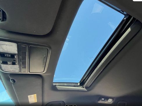 Used 2024 Honda Odyssey Sport image 27