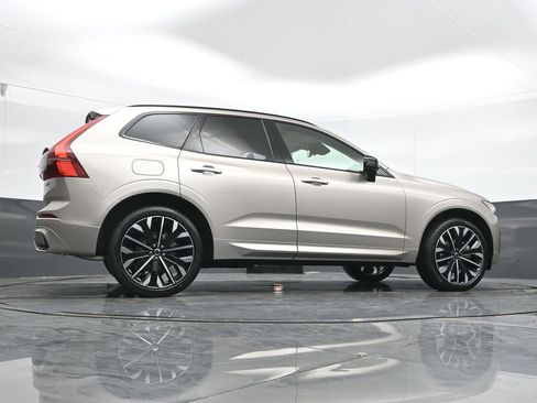 New 2026 Volvo XC60 B5 Ultra w/ Protection Package Premier image 40