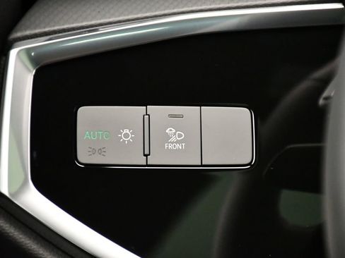 Used 2025 Audi Q3 2.0T Premium w/ Convenience Package image 22