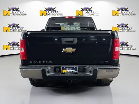 Used 2009 Chevrolet Silverado 1500 W/T w/ LS Package image 6
