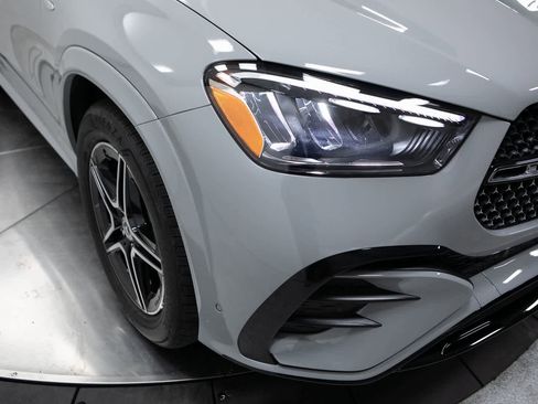 Used 2025 Mercedes-Benz GLE 450e 4MATIC image 12