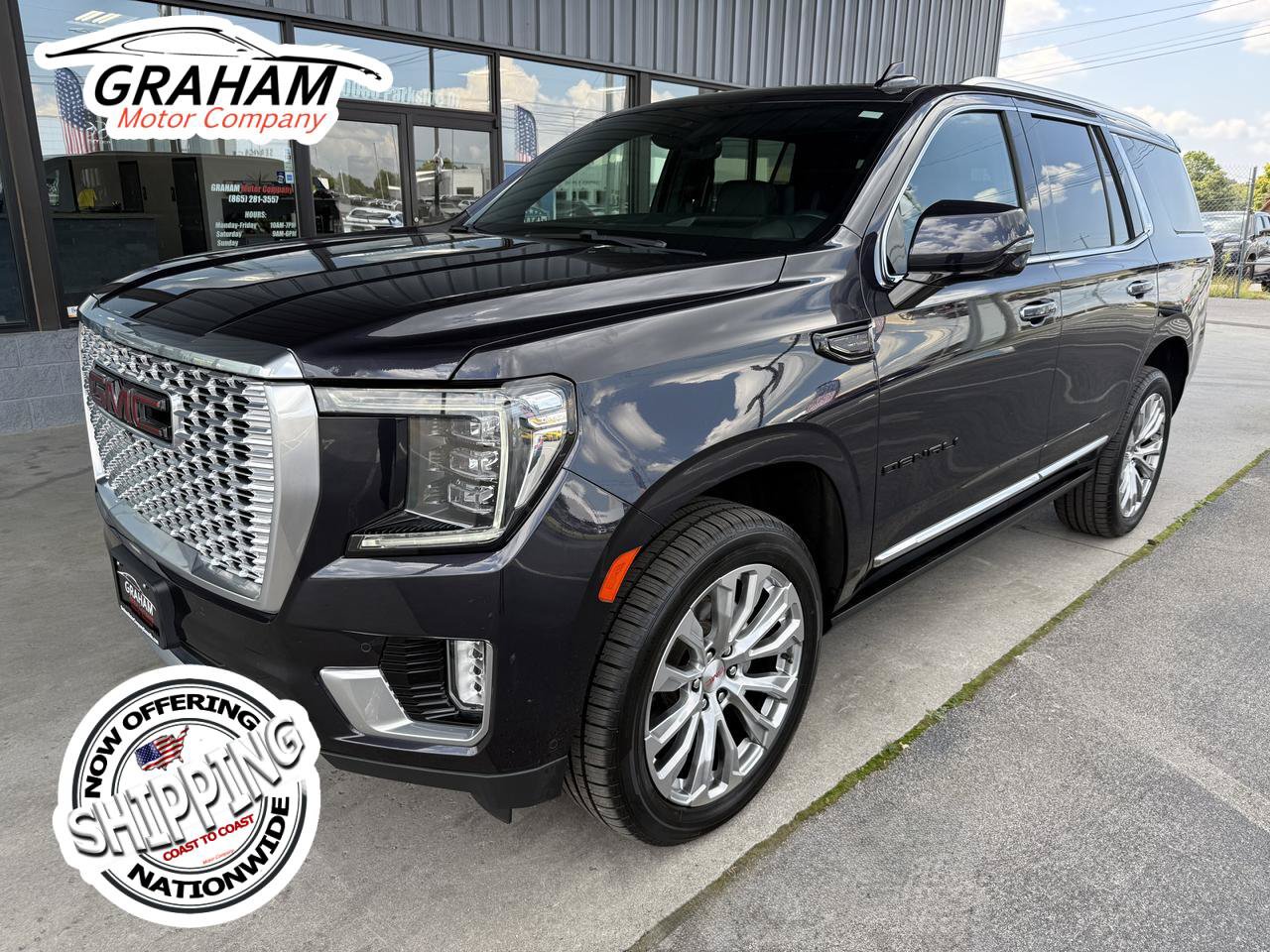 Used 2024 GMC Yukon Denali w/ Advanced Technology Package AWD/4WD image 1