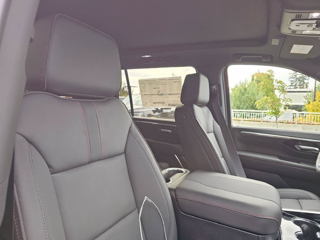 New 2026 Chevrolet Suburban RST w/ RST Capability Package AWD/4WD image 11
