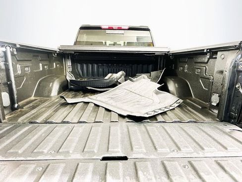 Used 2022 GMC Sierra 2500 Denali w/ Denali Black Diamond Edition image 27