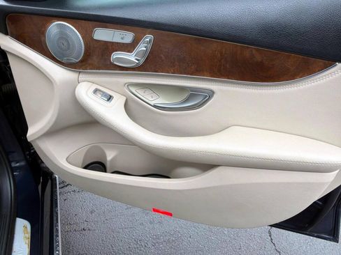 Used 2015 Mercedes-Benz C 300 4MATIC Sedan image 10