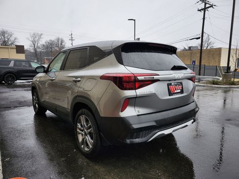 Used 2023 Kia Seltos LX image 28