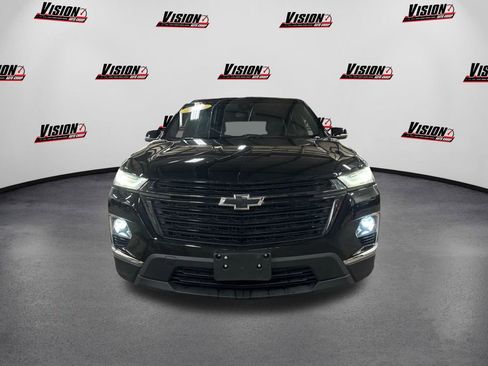 Used 2023 Chevrolet Traverse LT w/ Midnight/Sport Edition image 2