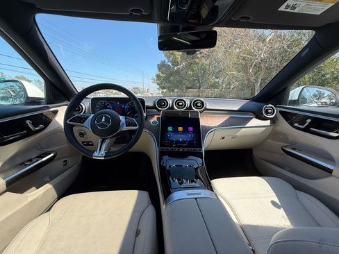 Used 2025 Mercedes-Benz C 300 4MATIC Sedan image 23