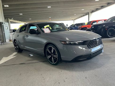 Used 2024 Honda Accord Sport image 7