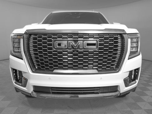 Used 2024 GMC Yukon Denali Ultimate image 2