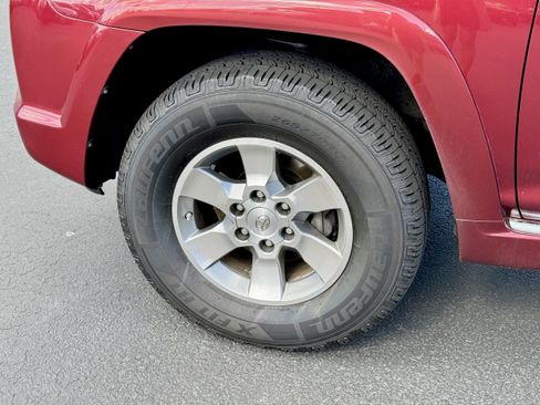 Used 2013 Toyota 4Runner SR5 w/ Convenience Pkg AWD/4WD image 8