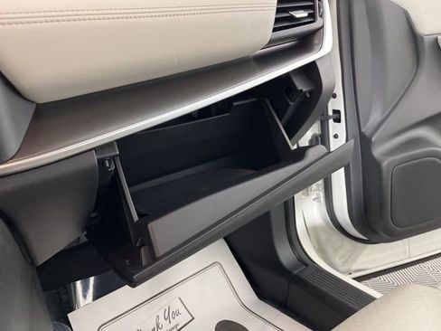 Used 2023 Nissan Rogue SV w/ SV Premium B Package image 39