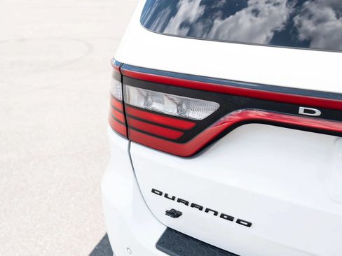 Used 2018 Dodge Durango R/T w/ Technology Group AWD/4WD image 13